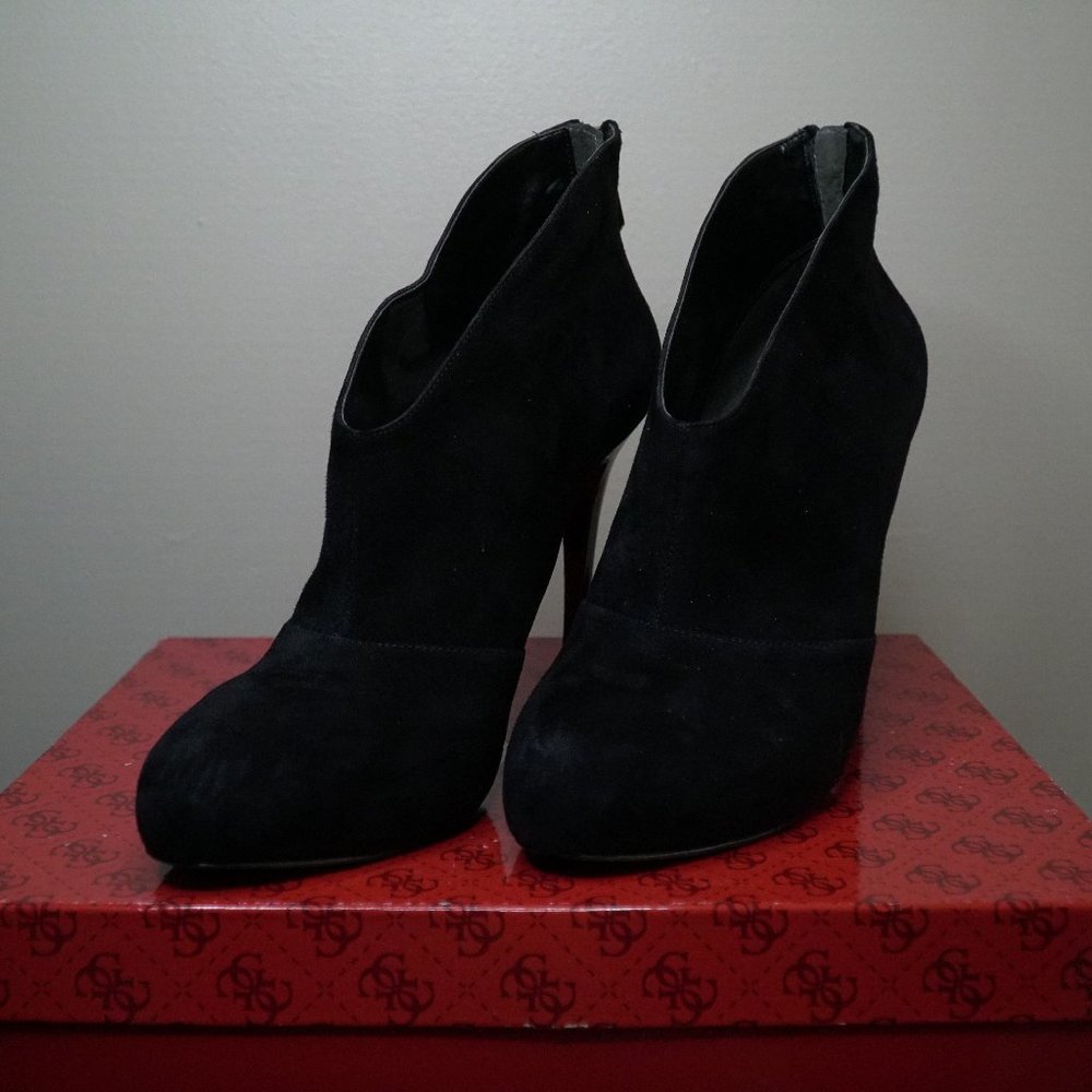 Guess Carlice Black Suede Ankle Heel Booties Size 10M